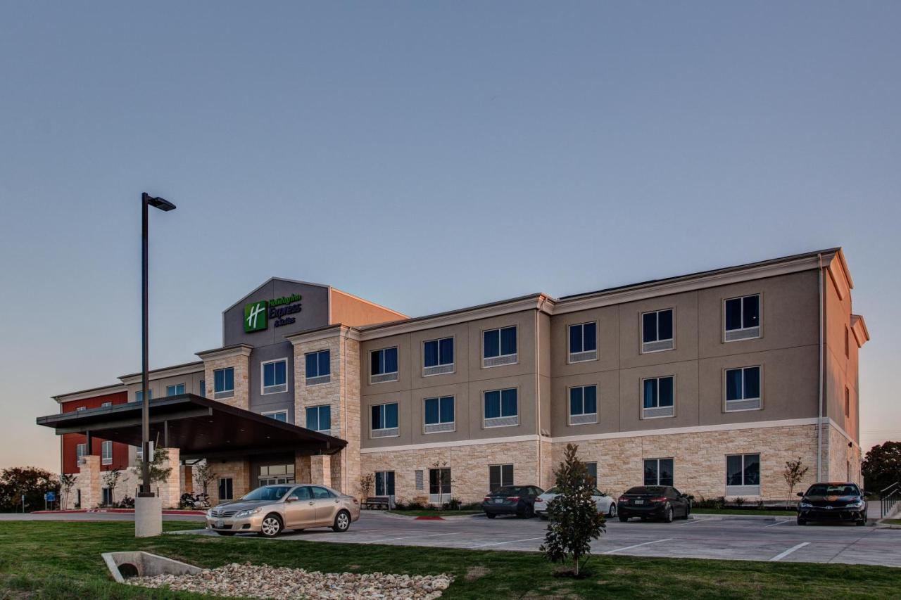 Holiday Inn Express & Suites Gatesville - N. Ft Hood, An Ihg Hotel Bagian luar foto